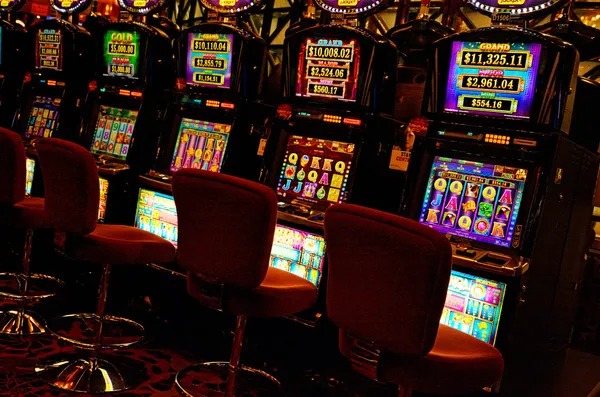 Treasures Aztec reel animation and payline display on mobile